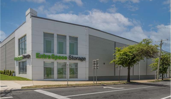 Extra Space Storage - New Hyde Park, NY