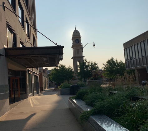 Roshek Building - Dubuque, IA