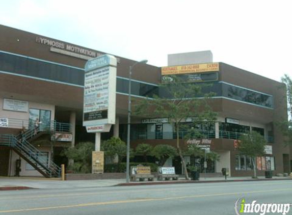 Robinsons May Travel - Tarzana, CA