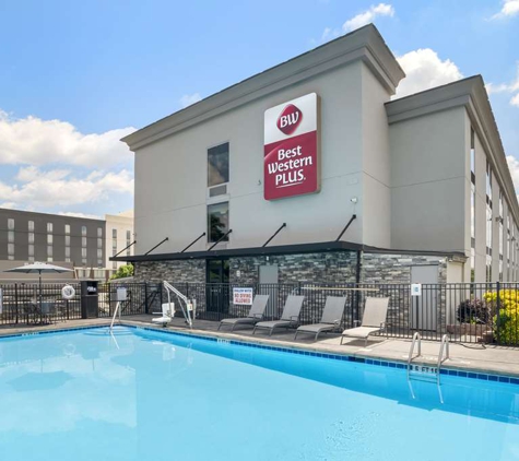 Best Western Plus Greenville I-385 Inn & Suites - Greenville, SC