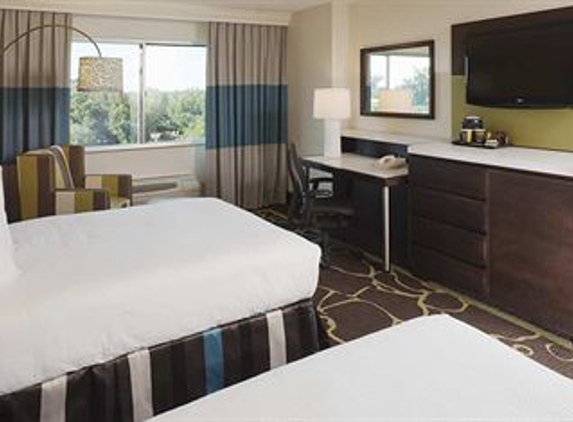 DoubleTree by Hilton Charlotte Uptown - Charlotte, NC