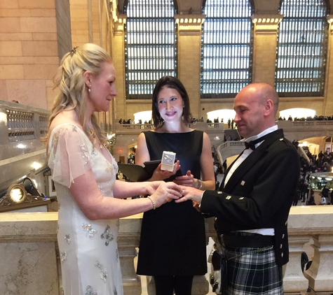 Officant NYC - New York, NY. Elopement in Grande central with fabulous kilts.