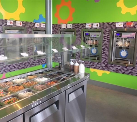 Froyo Factory - Monticello, IL