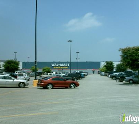 Walmart Supercenter - San Marcos, TX