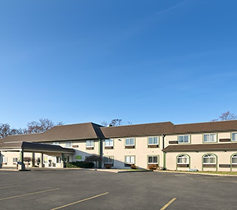 Days Inn - Whitehall, MI