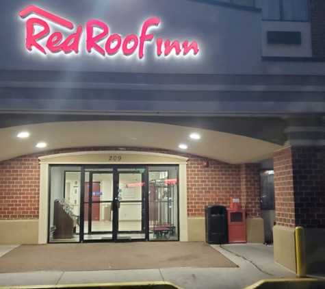 Red Roof Inn - Martinsburg, WV