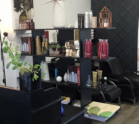 Elementz Hair Studio - Wonthella, WA