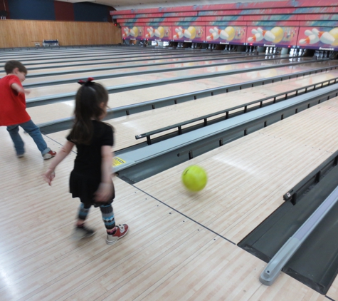 Family Bowl Lanes - Meridian, MS