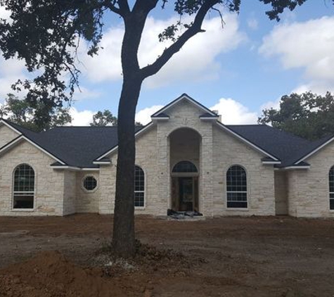 Flores Roofing Construction LLC - Lorena, TX