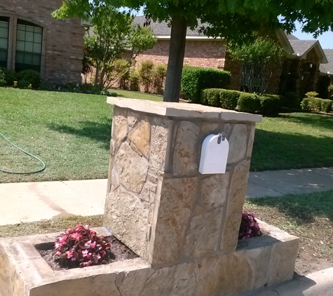 Alexander and Xavier Masonry - Garland, TX. Custom Stone Mailbox with Planters