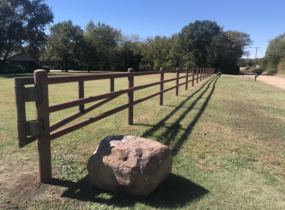 Stebbins Fence & Barn Co.