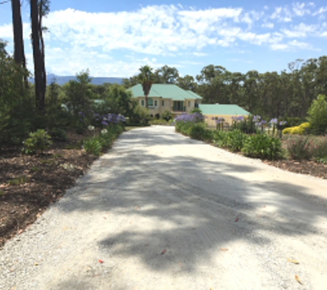 Dirt Works Plant Hire. Drive Way