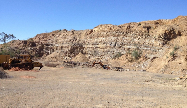 Flinders Earthmoving & Blue Metal Supplies - Solomontown, SA