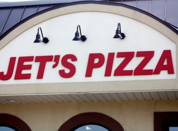 Jet's Pizza - Keego Harbor, MI