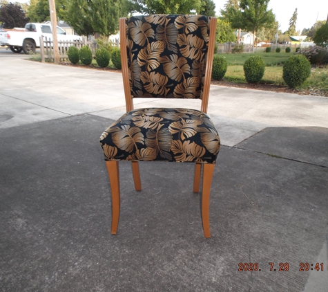 Hampton's Custom Design Upholstery - Creswell, OR