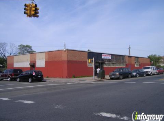 64 Woodside Laundromat - Woodside, NY