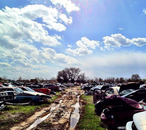 Pick-A-Part Jalopy Jungle - Nampa, ID