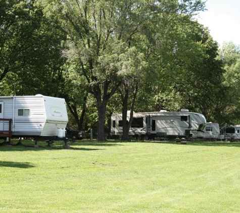 Timberview Lakes Campground - Bushnell, IL