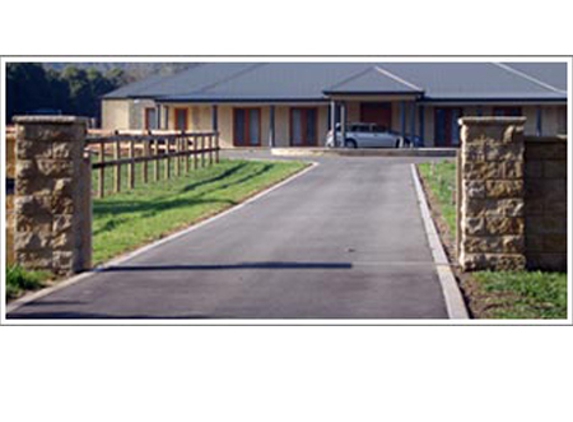 Asphalt & Civil Construction P/L - Montrose, VIC. Asphalt Driveway, Concrete Edging - Kilsyth