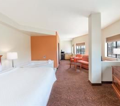 Days Inn & Suites by Wyndham Tucson/Marana - Tucson, AZ