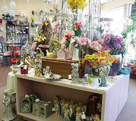 Downing's Flowers & Gifts - Warren, MI