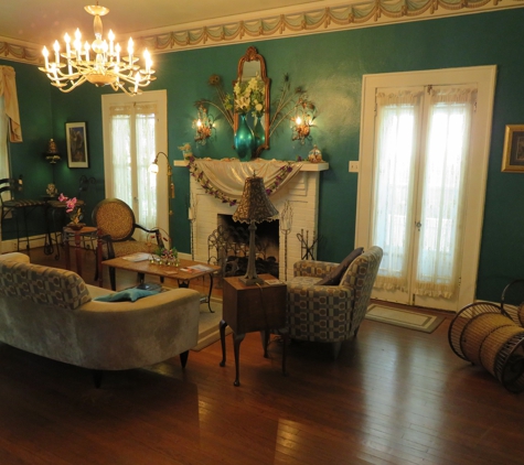 Avenue O Bed & Breakfast - Galveston, TX