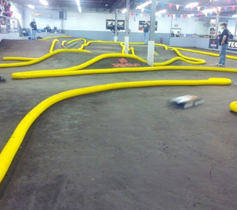 S & N's Trackside Hobbies & Raceway - Brookfield, WI