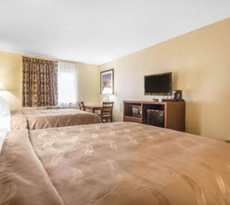 Quality Inn - Janesville, WI