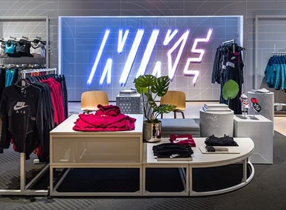 Nike Factory Store - Altoona - Altoona, IA