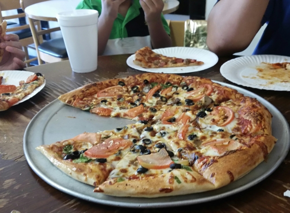 Gallo Pizzeria - San Antonio, TX