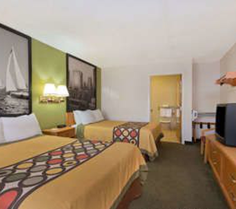 Super 8 by Wyndham Huntersville/Charlotte Area - Huntersville, NC