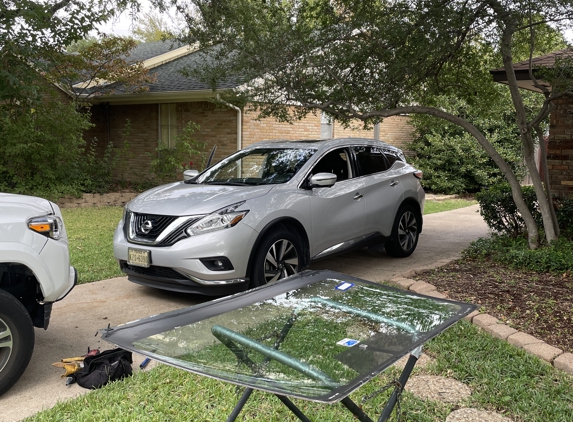 Mid Cities Auto Glass - Addison, TX