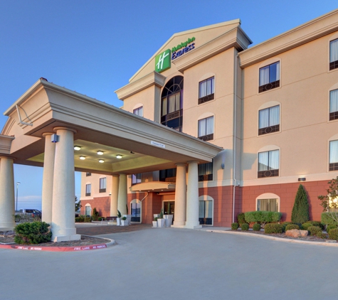 Holiday Inn Express & Suites Altus - Altus, OK