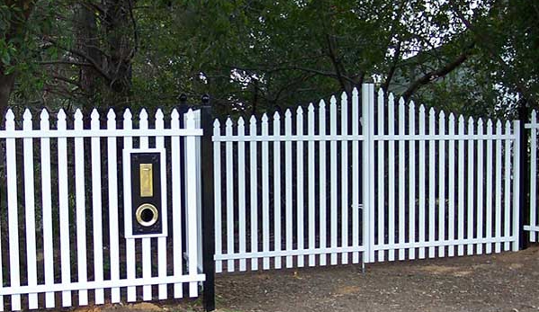 Dunn & Farrugia Fencing And Gates - Smeaton Grange, NSW