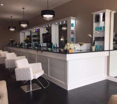 Live Love Locks Blow Dry Bar - Fort Myers, FL