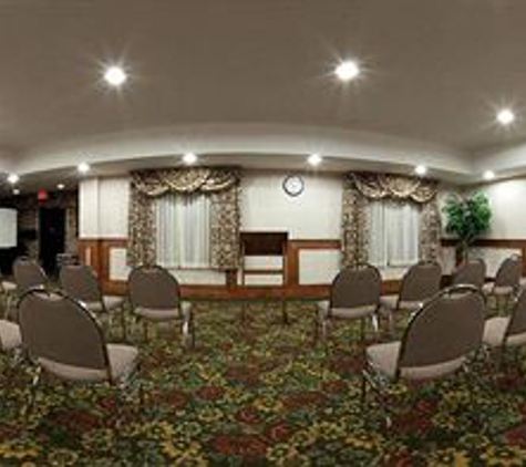 Holiday Inn Express & Suites Canton - Canton, MI