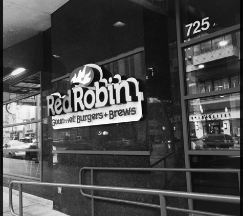 Red Robin Gourmet Burgers - Spokane, WA