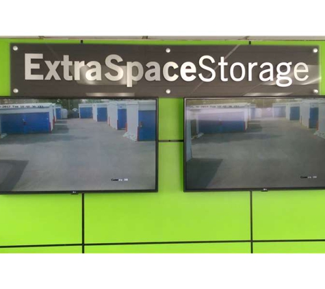 Extra Space Storage - Santa Rosa, CA