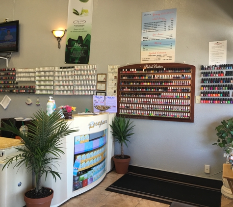 Young Nails & Spa - El Paso, TX