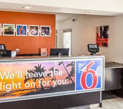 Motel 6 - Bakersfield, CA