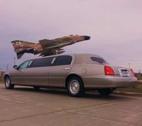 Badger State Limousine Service - Milwaukee, WI. We Support All of our American Service Men & Women