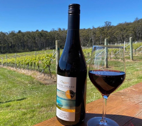 Bruny Island Premium Wines - Lunawanna, TAS
