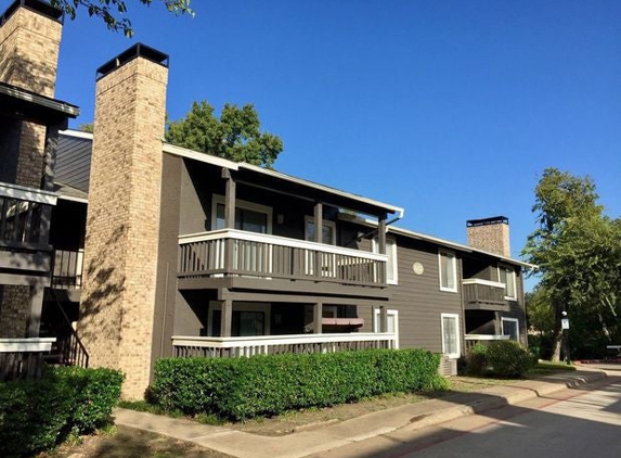 Riverwalk Apartments - Dallas, TX