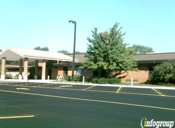 Highlands Middle School - La Grange Highlands, IL