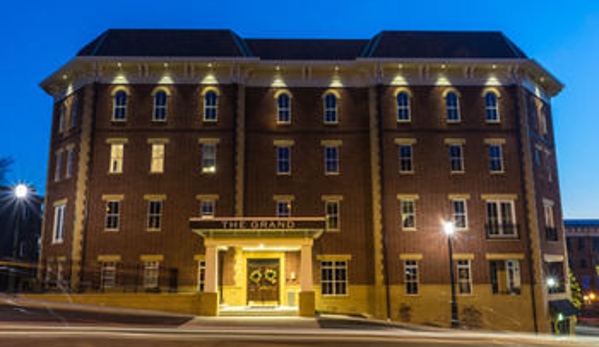 The Mount Vernon Grand Hotel - Mount Vernon, OH