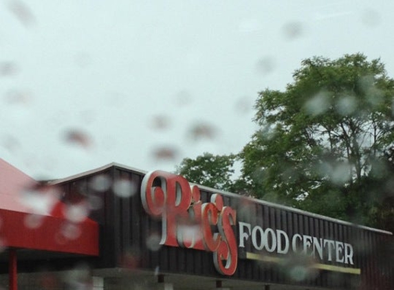 Ric's Food Center - Interlochen, MI