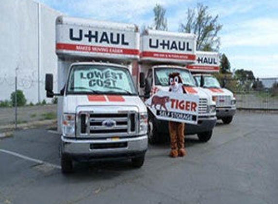 Tiger Self Storage - Sacramento, CA