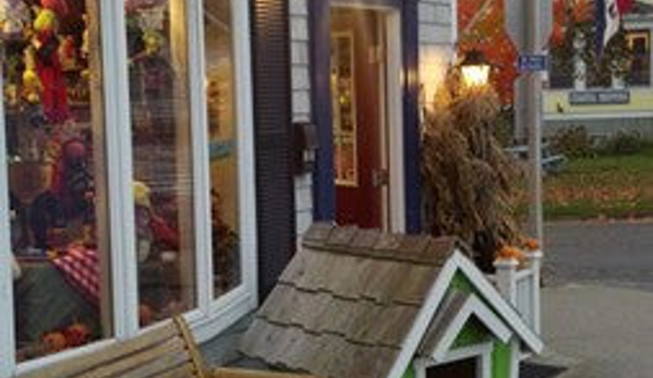 Two Salty Dogs Pet Outfitters - Boothbay Harbor, ME