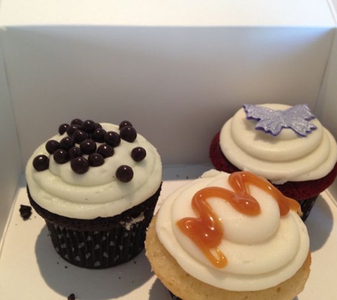 Dots Cupcakes - Pasadena, CA