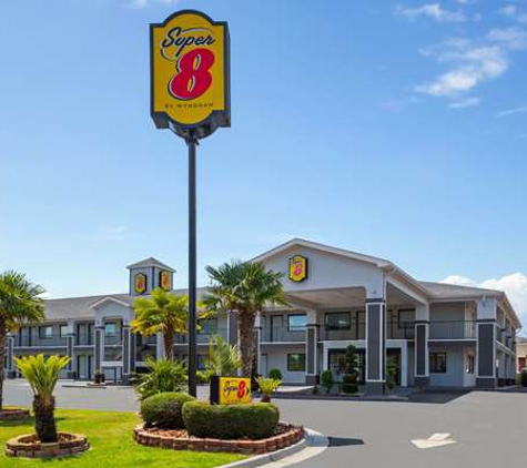 Super 8 by Wyndham Prattville Montgomery - Prattville, AL